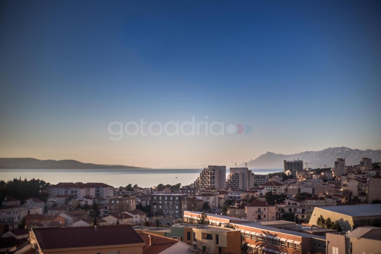 Rooftop Penthouse - Private Hottub & Duplex Whirlpool Макарска Экстерьер фото